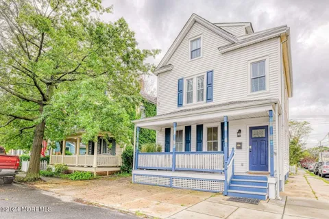 148 Heck Avenue