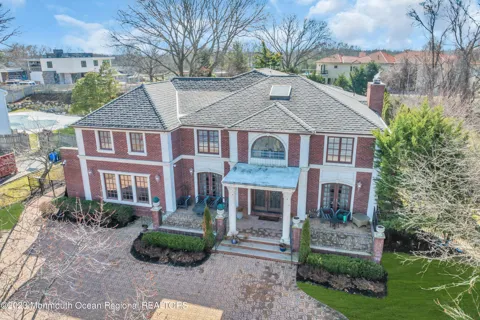13 Valley Forge Road