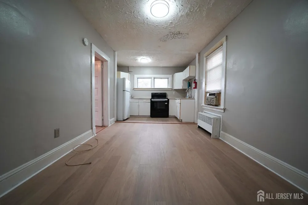 211 S 11 AVENUE #2 Highland Park, NJ 08904