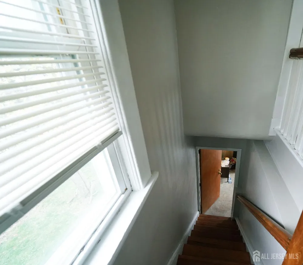 211 S 11 AVENUE #2 Highland Park, NJ 08904