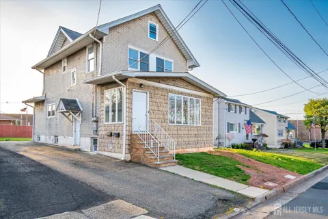 36 2nd Avenue #B