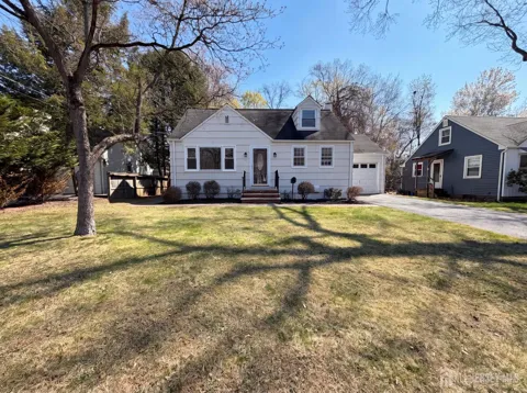 19 Delekas Avenue