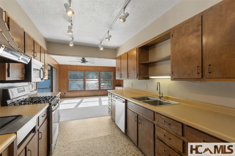 905 Cold Mountain Road Lake Toxaway, NC 28747