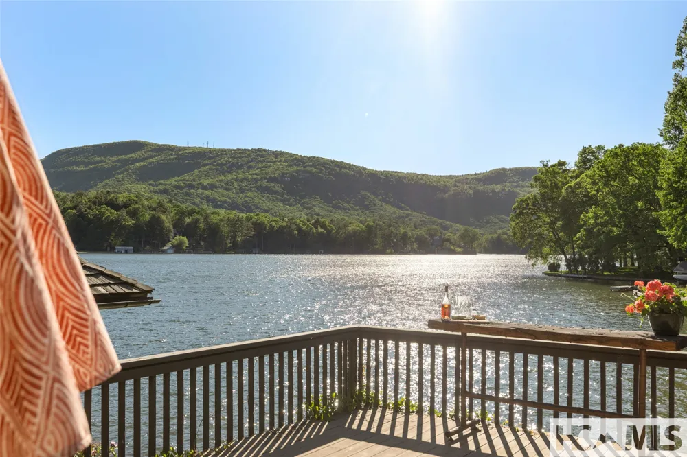 905 Cold Mountain Road Lake Toxaway, NC 28747