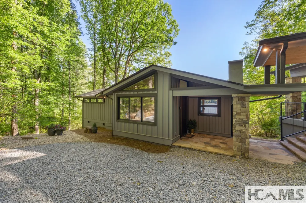905 Cold Mountain Road Lake Toxaway, NC 28747