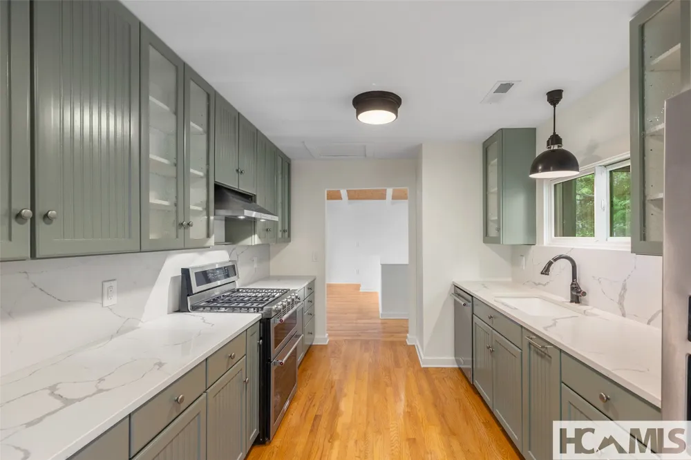 905 Cold Mountain Road Lake Toxaway, NC 28747