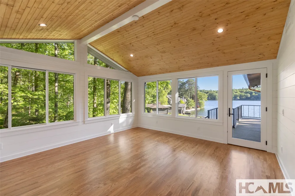 905 Cold Mountain Road Lake Toxaway, NC 28747