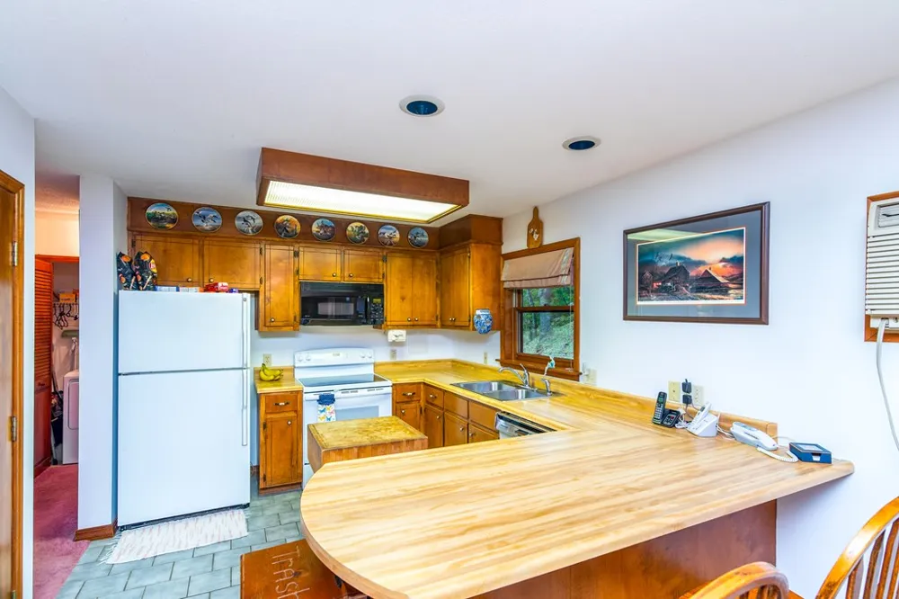 494 Lazy Lane Whittier, NC 28789