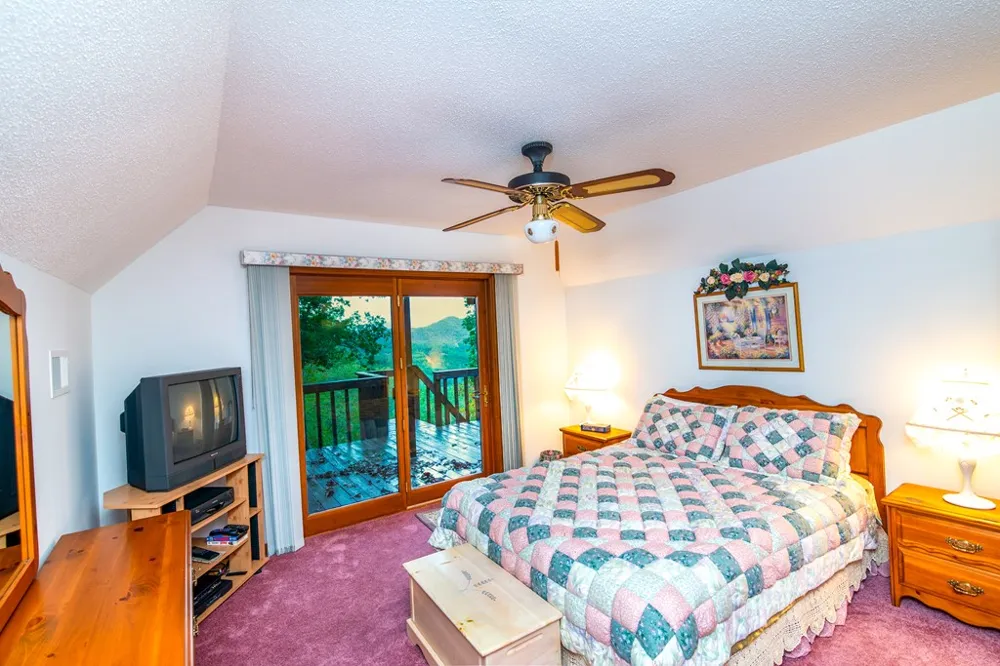 494 Lazy Lane Whittier, NC 28789