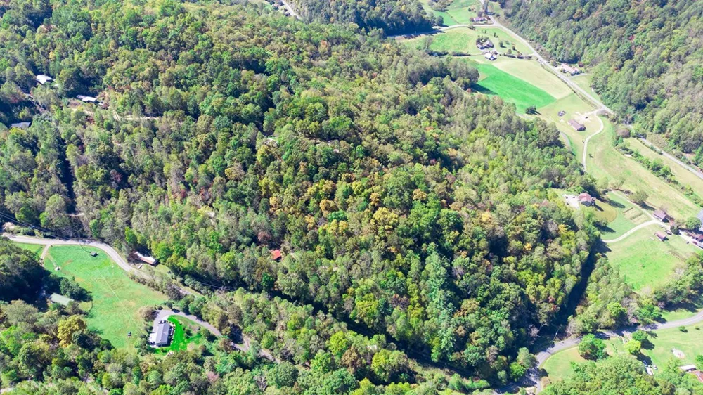494 Lazy Lane Whittier, NC 28789