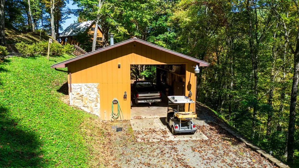 494 Lazy Lane Whittier, NC 28789