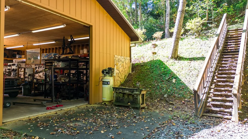 494 Lazy Lane Whittier, NC 28789