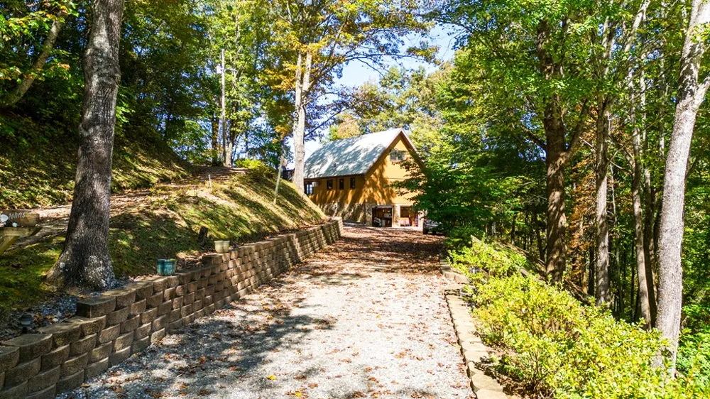 494 Lazy Lane Whittier, NC 28789