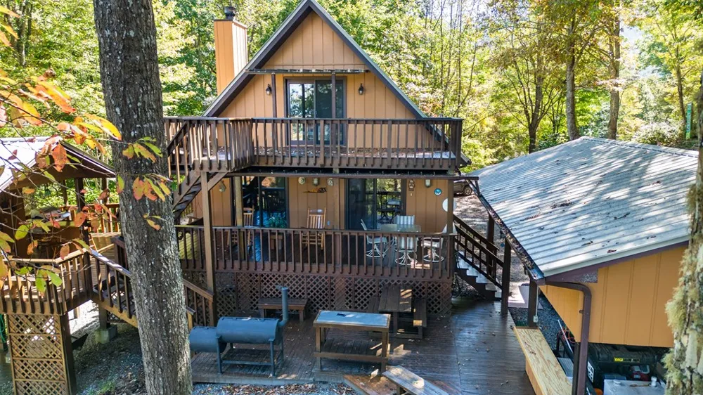 494 Lazy Lane Whittier, NC 28789