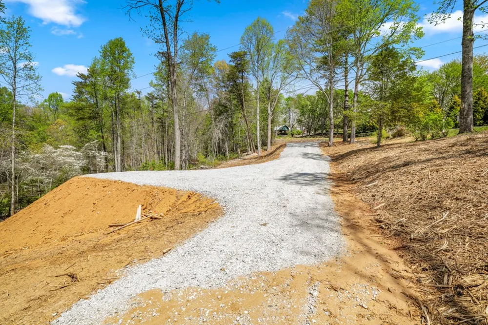 Dowdle Mountain Road Franklin, NC 28734