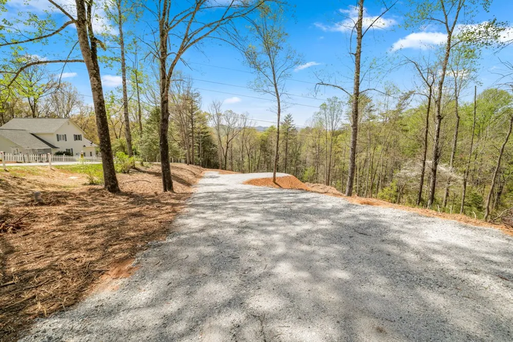 Dowdle Mountain Road Franklin, NC 28734