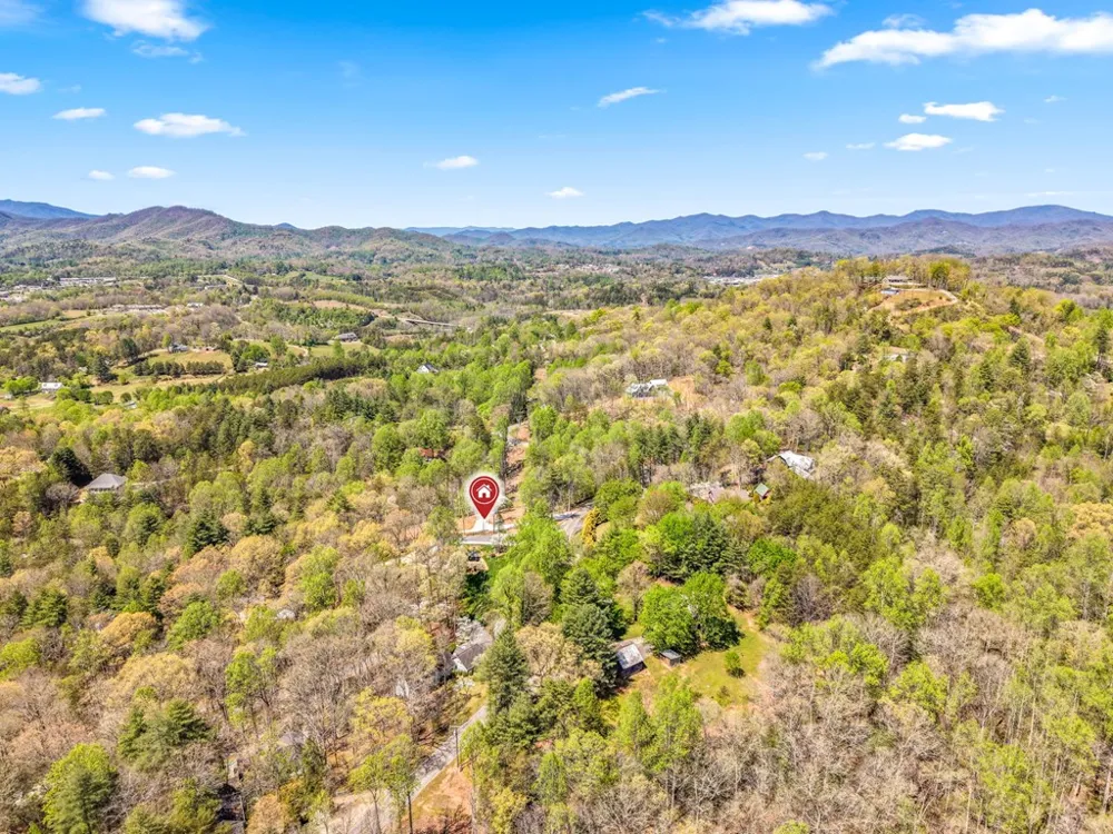 Dowdle Mountain Road Franklin, NC 28734