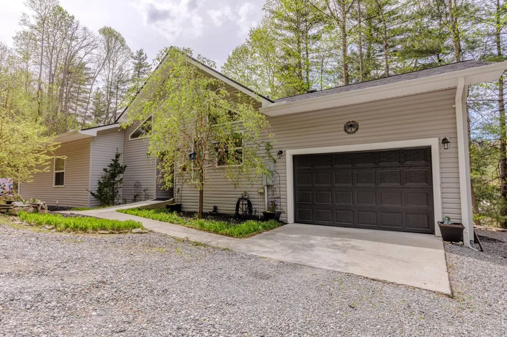 Deep Gap Rd. Bryson City, NC 28713