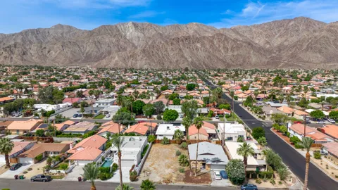 52065 Avenida Navarro