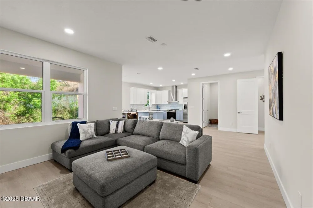 72 Aurora Avenue Ponce Inlet, FL 32127