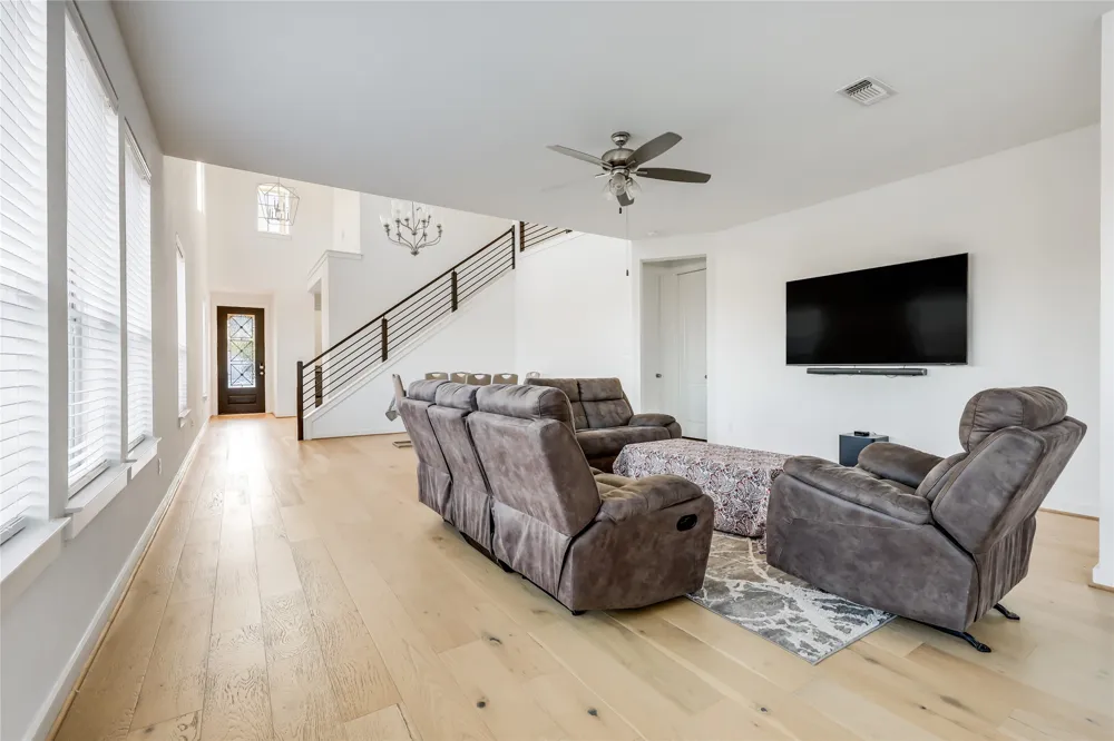 100 Rangel Drive Liberty Hill, TX 78642