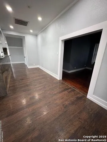 300 E Church St Three Rivers, TX 78071