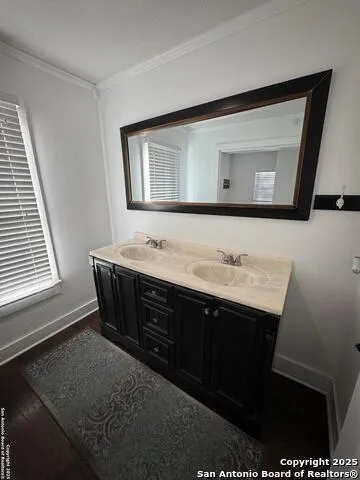 300 E Church St Three Rivers, TX 78071