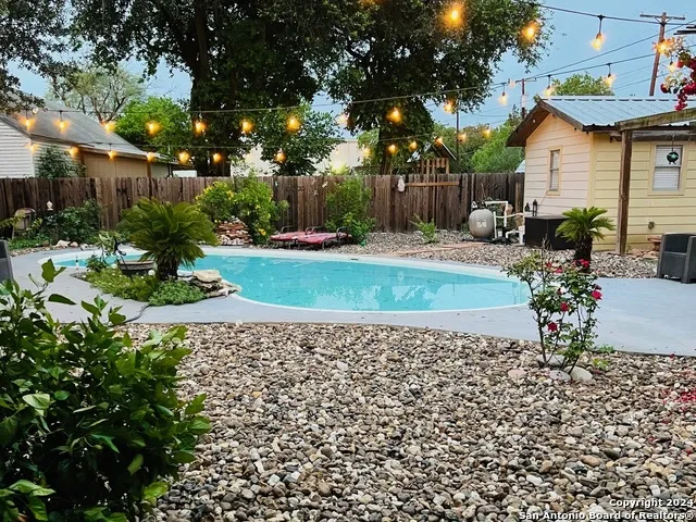 300 E Church St Three Rivers, TX 78071