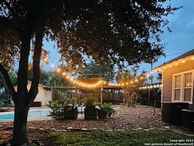300 E Church St Three Rivers, TX 78071