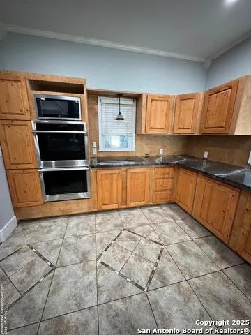 300 E Church St Three Rivers, TX 78071