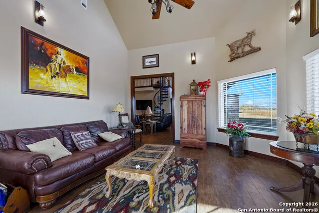 163 County Road 283 Harwood, TX 78632