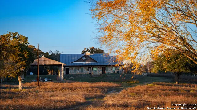 163 County Road 283 Harwood, TX 78632