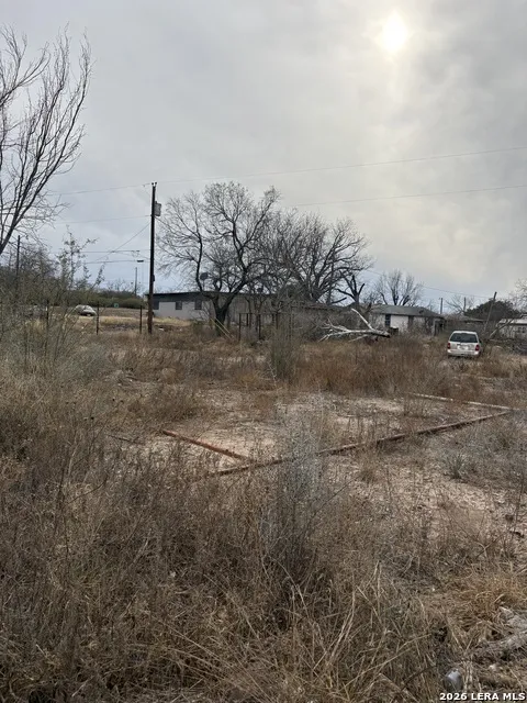1490 us highway 90 Uvalde, TX 78801