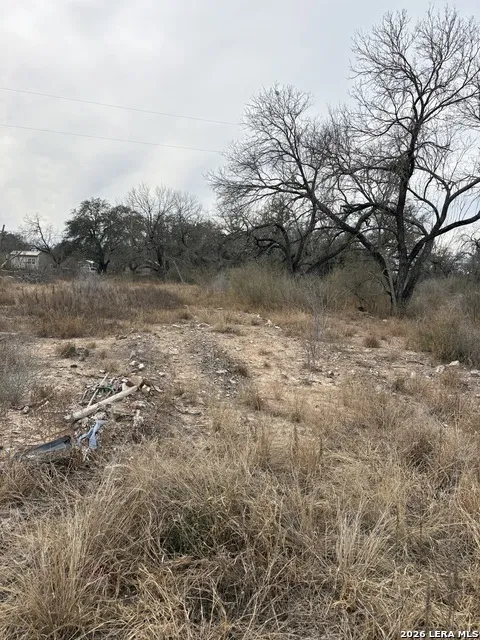 1490 us highway 90 Uvalde, TX 78801