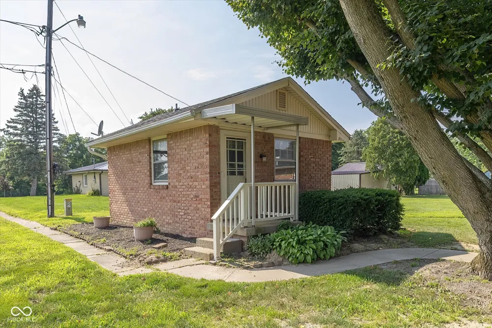 1208 Fulton Avenue Alexandria, IN 46001