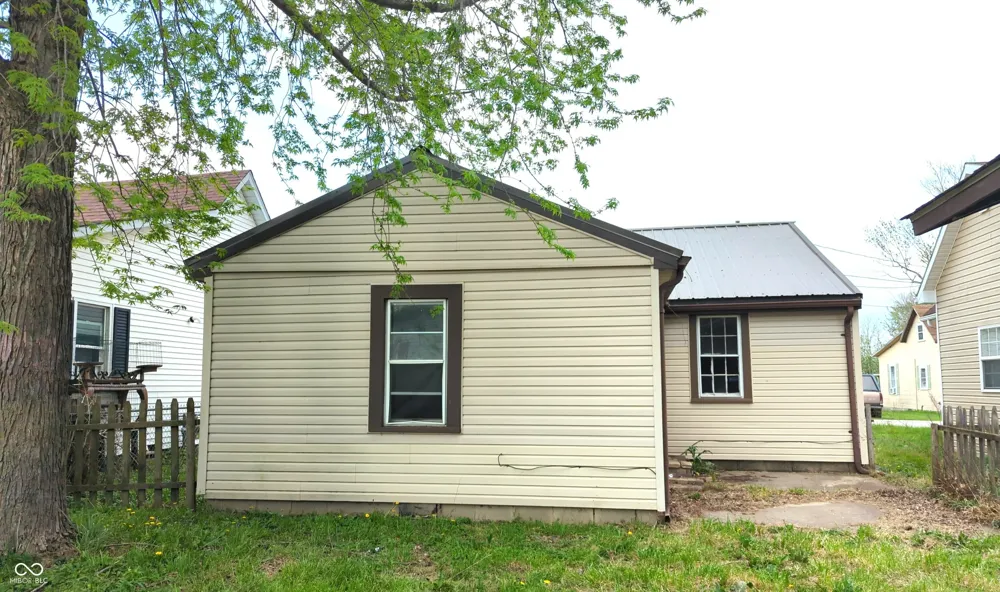 814 West Street Alexandria, IN 46001