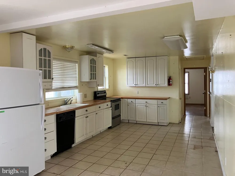 4020 EASTERN NECK ROAD Rock Hall, MD 21661