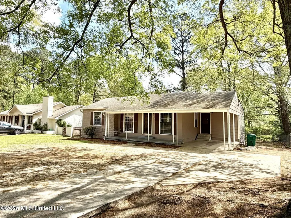 1003 S Jackson Street Brookhaven, MS 39601