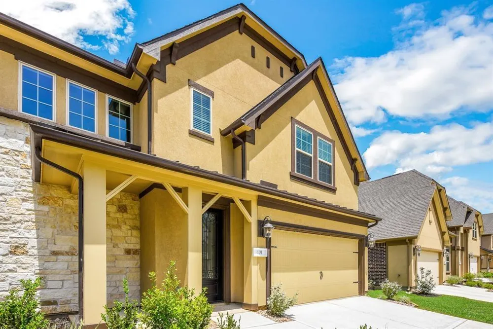 137 Skybranch Drive Conroe, TX 77304