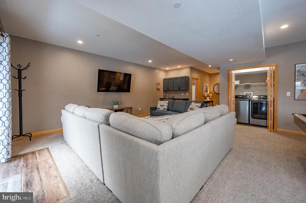 226 WISP ADVENTURE ROAD Mc Henry, MD 21541
