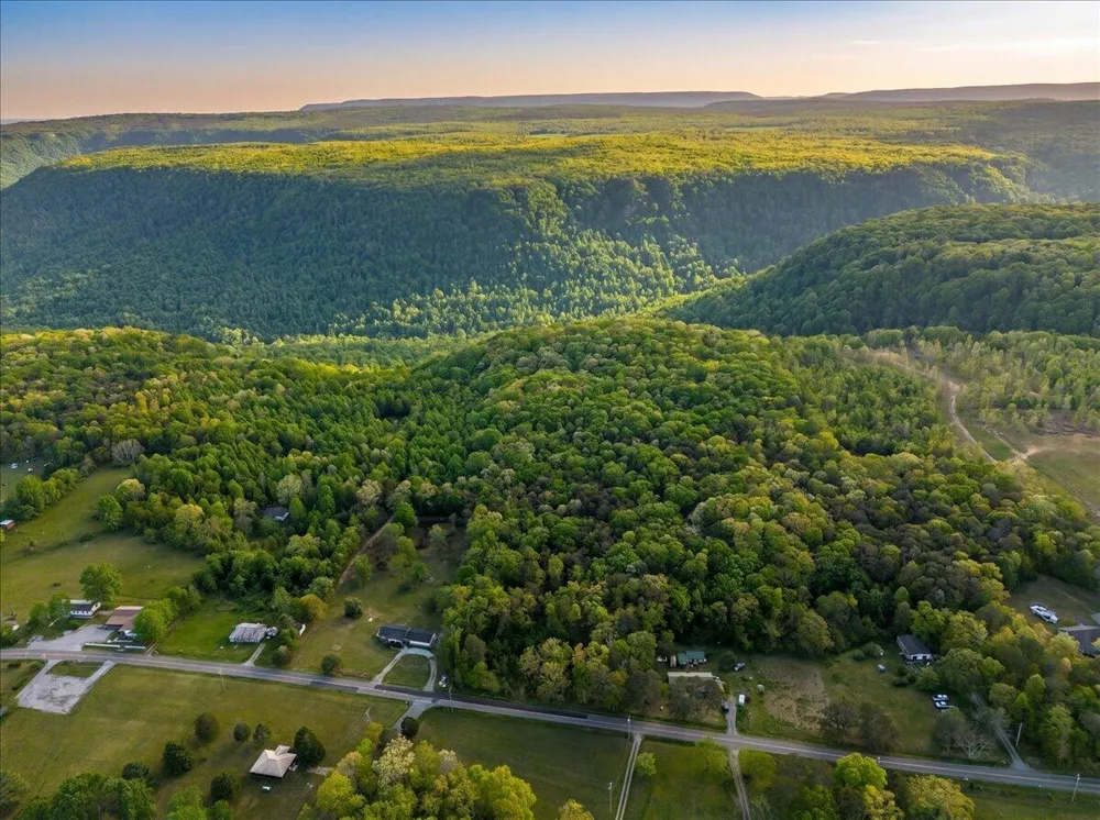 Sequatchie Mountain Road Sequatchie, TN 37374