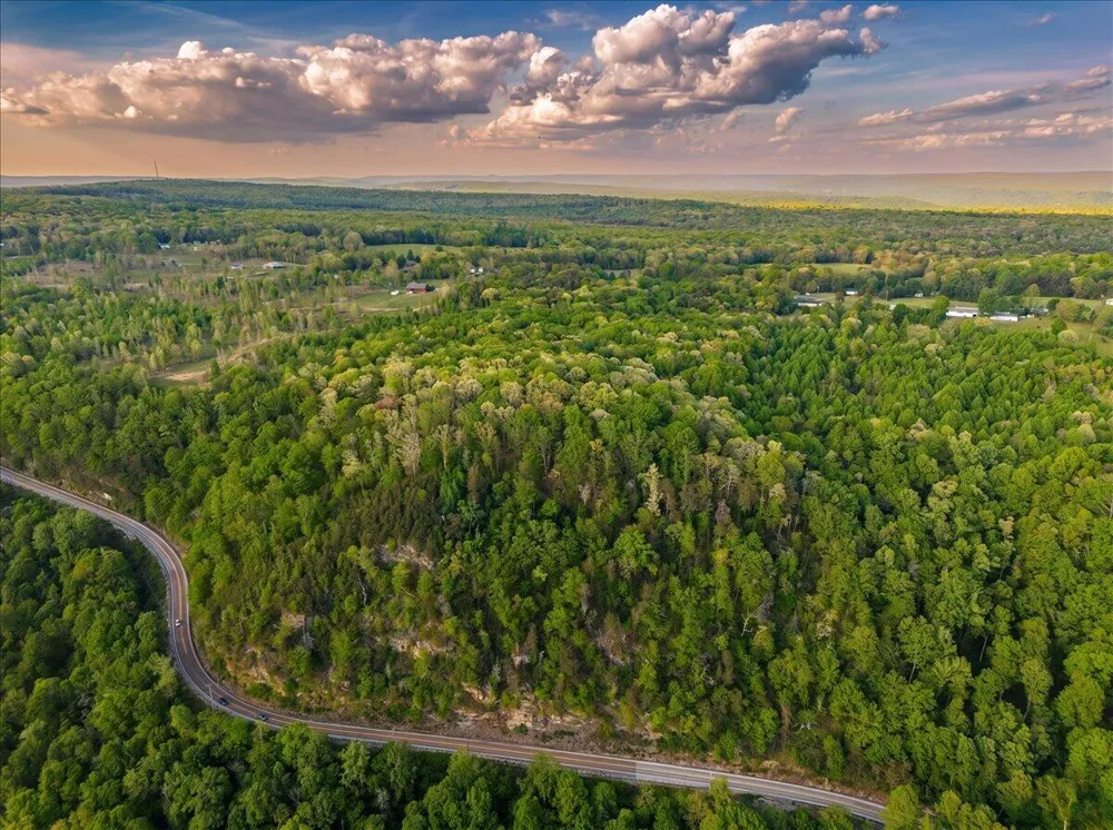 Sequatchie Mountain Road Sequatchie, TN 37374