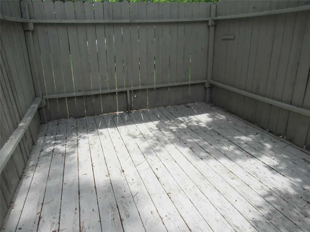184 Hickory Drive Onalaska, TX 77360