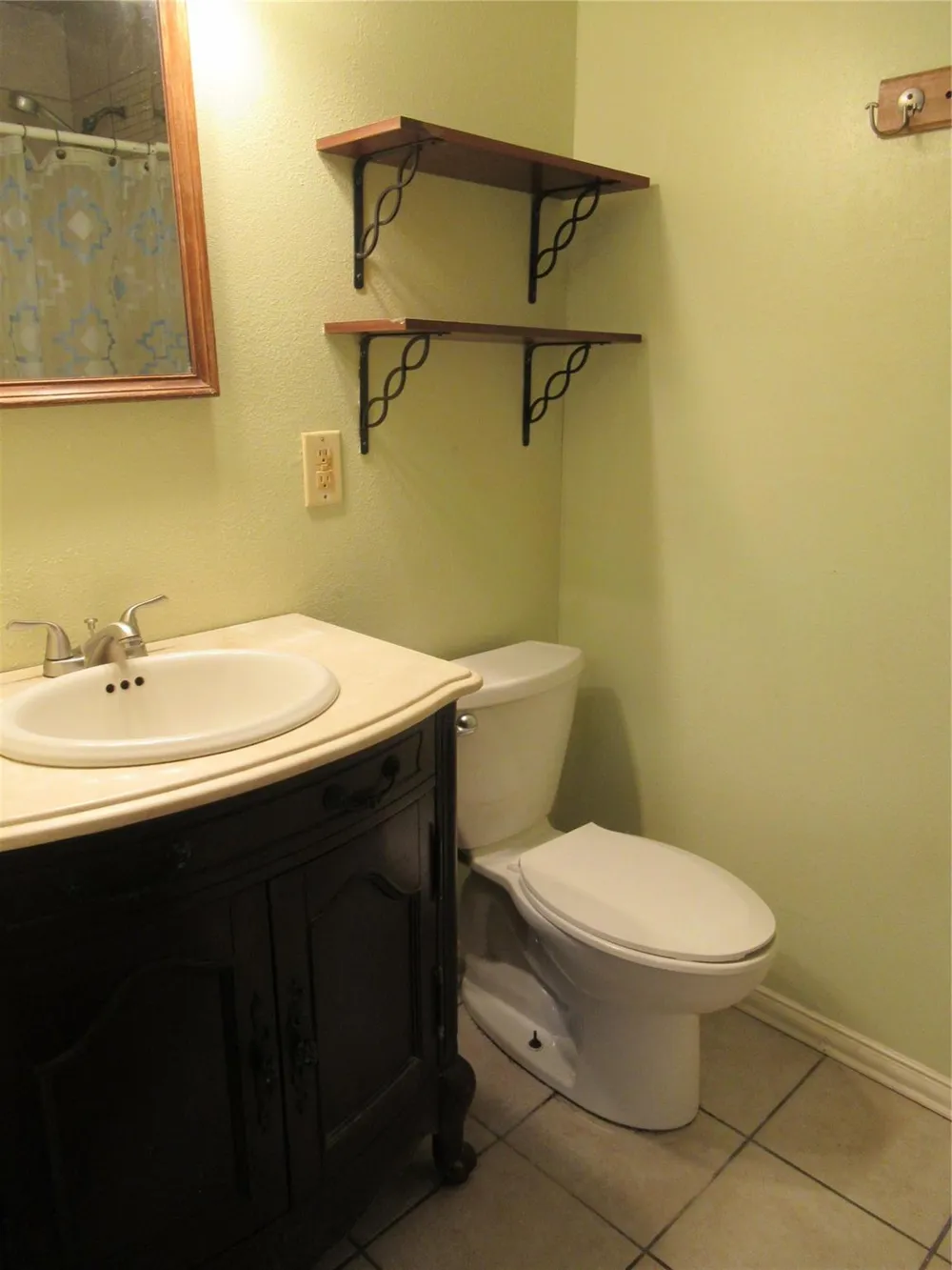 184 Hickory Drive Onalaska, TX 77360