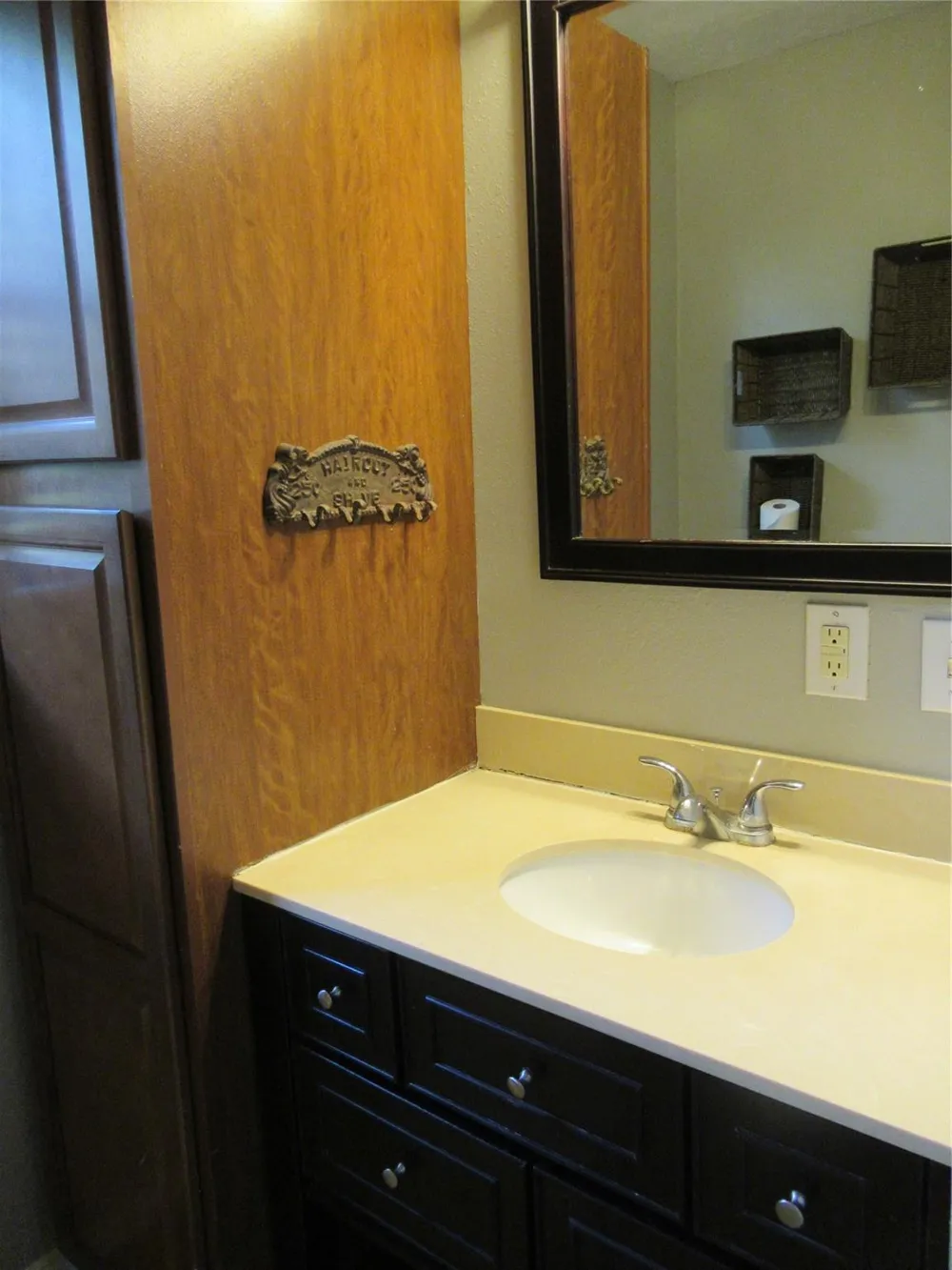 184 Hickory Drive Onalaska, TX 77360