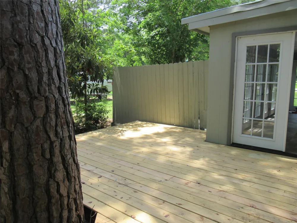 184 Hickory Drive Onalaska, TX 77360
