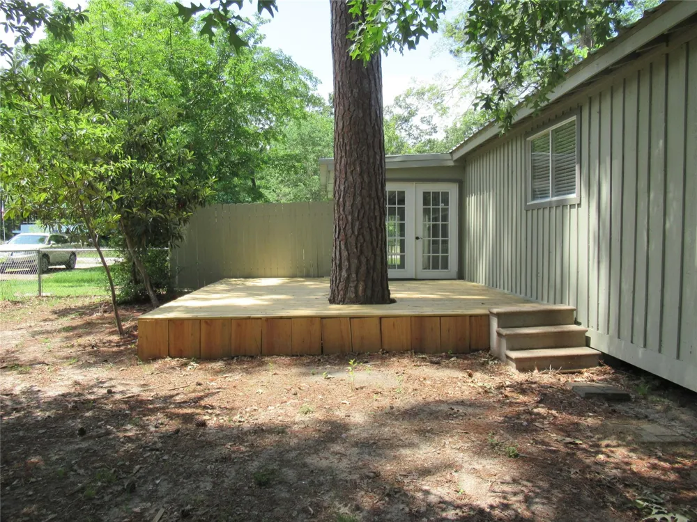 184 Hickory Drive Onalaska, TX 77360