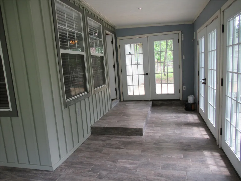 184 Hickory Drive Onalaska, TX 77360