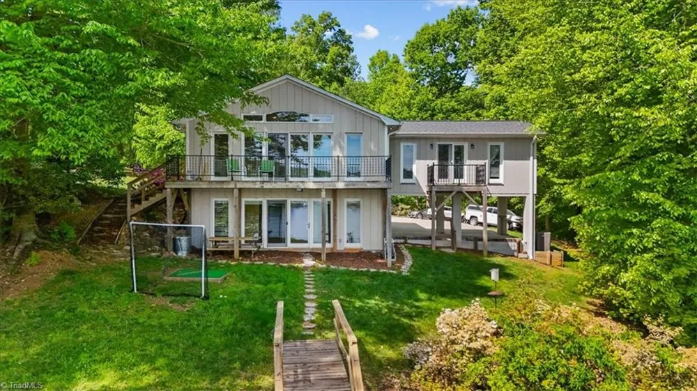 330 Hillview Drive Lexington, NC 27292