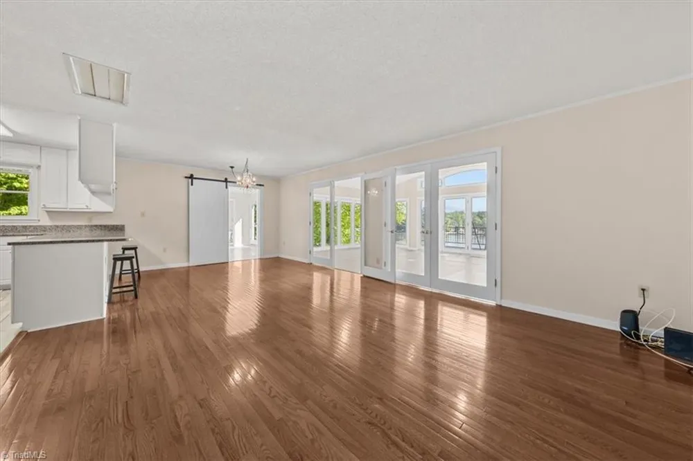 330 Hillview Drive Lexington, NC 27292